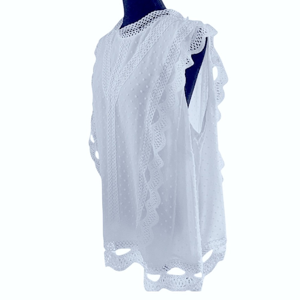 CITY CHIC Elegant White Lace Trim PLUS SIZE Sleeveless Top Size 18 Like New Chic